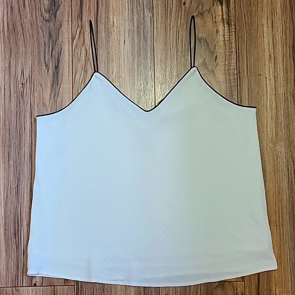 willow & root Tops - Willow & Root Medium white camisole